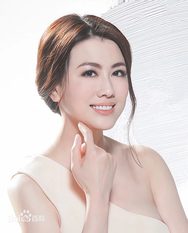 Phát hiện 1 người đẹp showbiz "mai danh ẩn tích" sinh con cho nam tài xế nghèo, nhóc tỳ giờ đã 5 tuổi - Ảnh 2. Phát hiện 1 người đẹp showbiz "mai danh ẩn tích" sinh con cho nam tài xế nghèo, nhóc tỳ giờ đã 5 tuổi - Ảnh 2.
