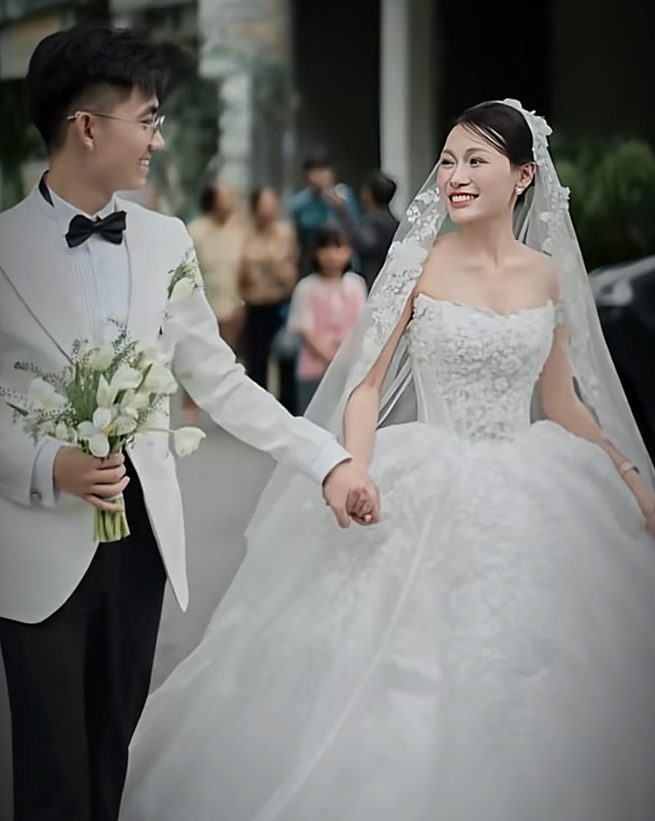 C&ocirc; sinh vi&ecirc;n ng&agrave;nh y mang cả s&aacute;ch đến rạp phim hẹn h&ograve; v&agrave; chuyện t&igrave;nh "chốt đơn" ch&oacute;ng v&aacute;nh sau 3 th&aacute;ng với ch&agrave;ng b&aacute;c sĩ nội tr&uacute; "triệu view" - Ảnh 1.