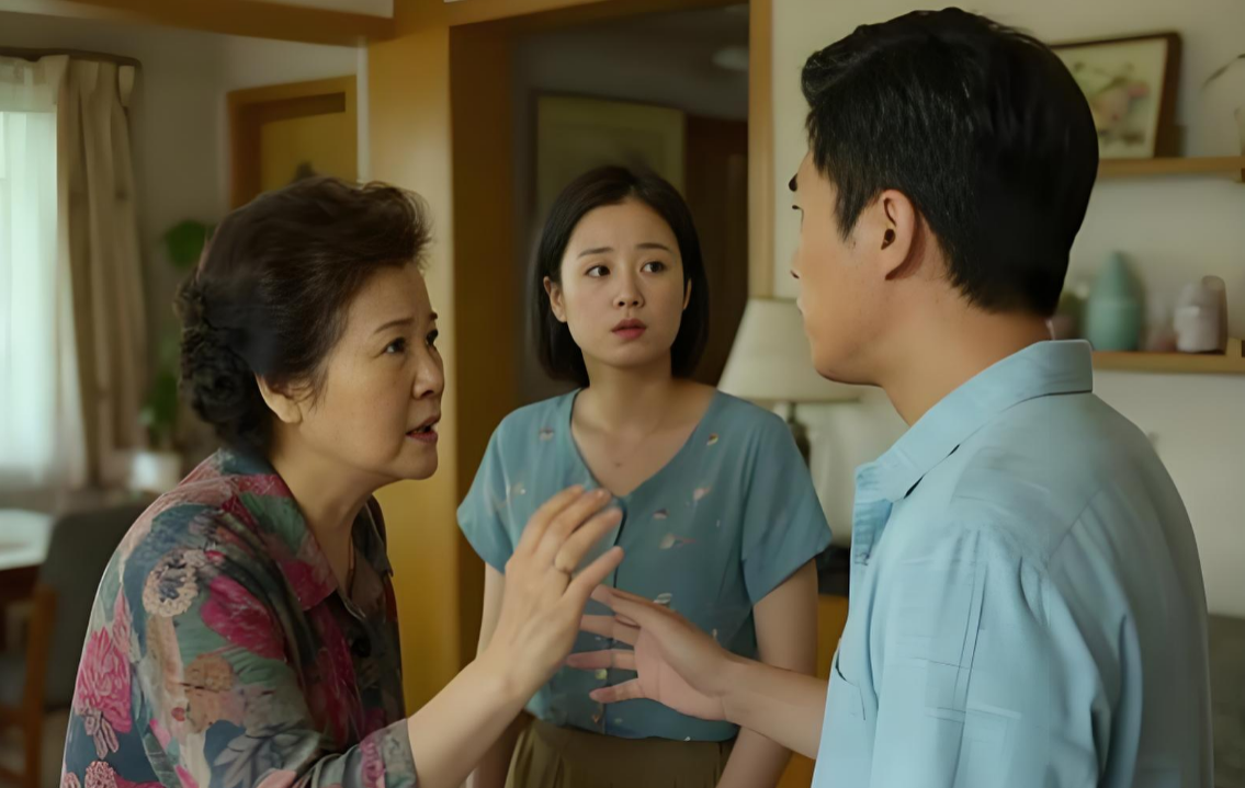 Cưới 8 tháng mới biết mẹ vợ có thói quen kì quái khiến tôi xấu hổ không dám về nhà ngoại- Ảnh 1.