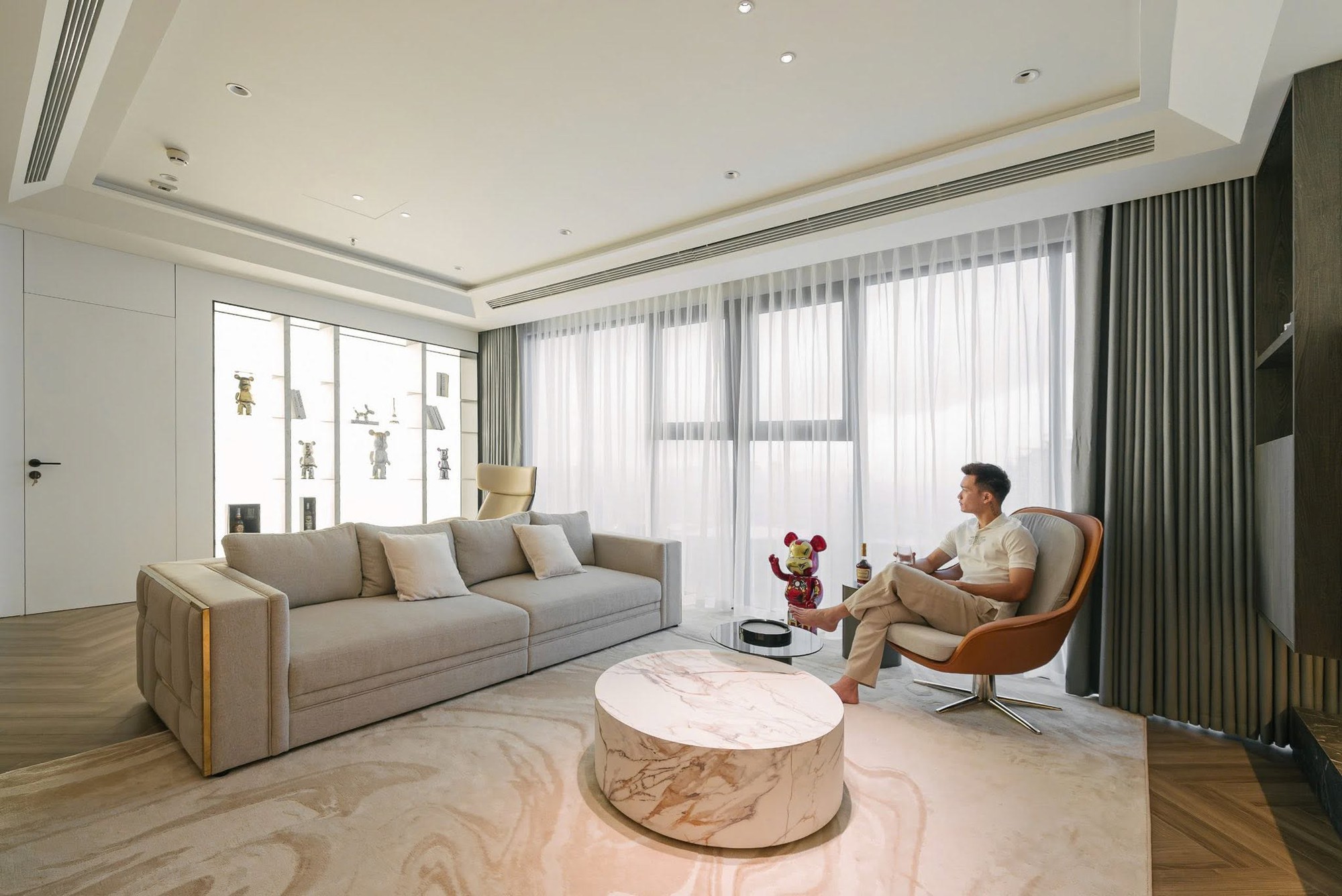 Cầu thủ tuyển Việt Nam 28 tuổi giành 3 QBV, sở hữu khối tài sản khủng nhưng tình duyên lận đận - Ảnh 2.