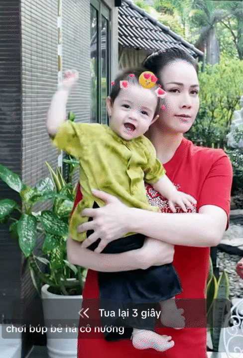 Ái nữ của Nhật Kim Anh: “Giao diện” lai Tây nhưng “hệ điều hành” đúng chuẩn em bé miền Tây - Ảnh 8.