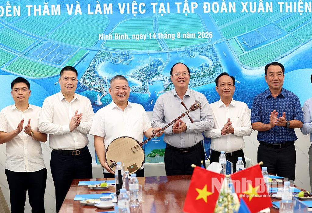 Đại gia c&oacute; mối quan hệ gần gũi với Xu&acirc;n Son đ&oacute;n tin vui tại tỉnh duy nhất của Việt Nam c&oacute; 3 mặt gi&aacute;p biển - Ảnh 2.