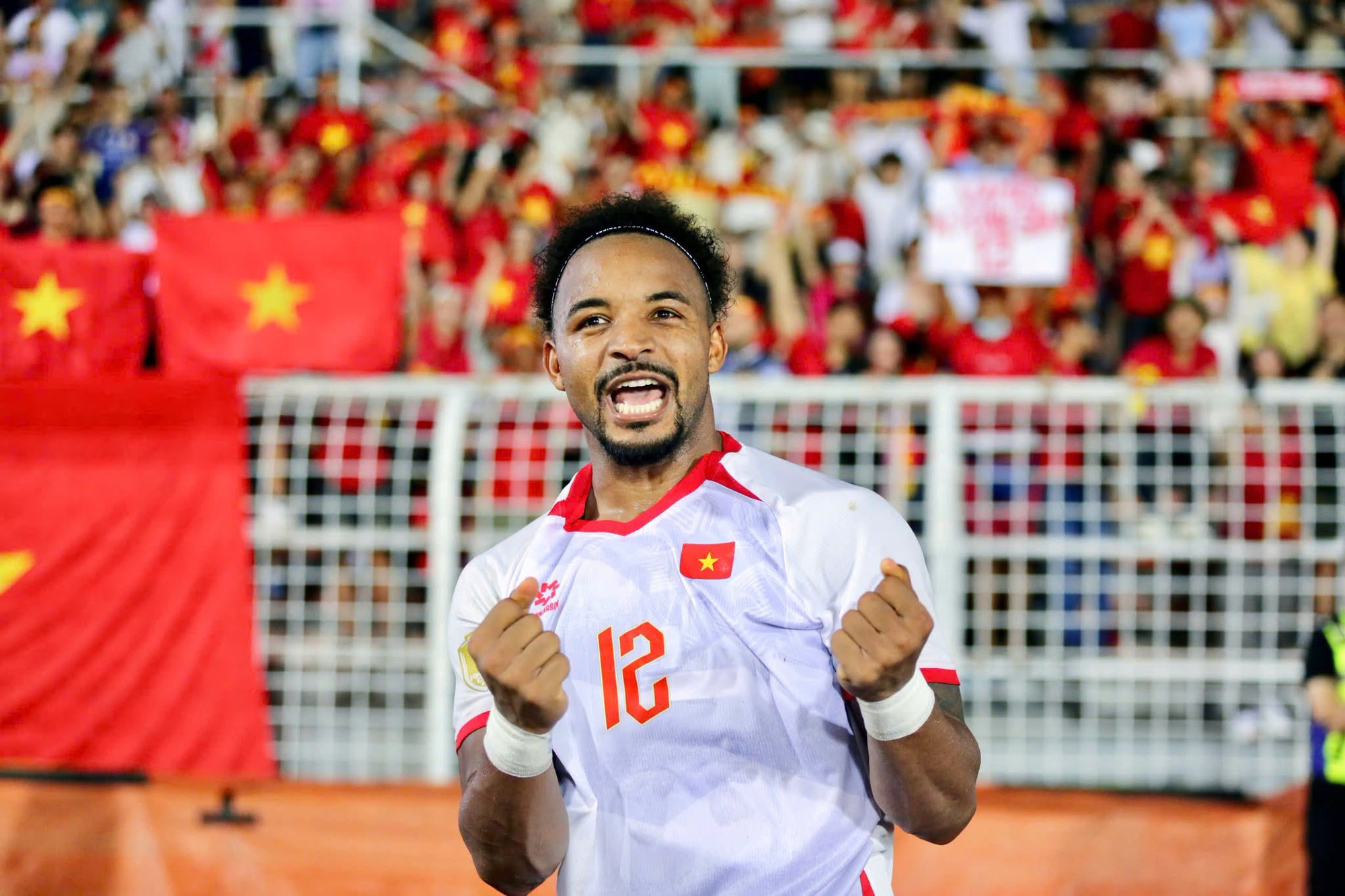 Nguyễn Xu&acirc;n Son lọt v&agrave;o bảng v&agrave;ng lịch sử AFF Cup, Đ&igrave;nh Bắc đang ở đ&acirc;u? - Ảnh 1.