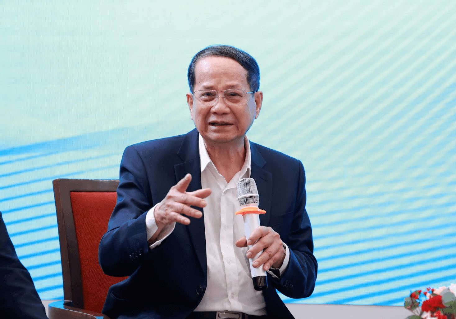 Xổ số Thủ đ&ocirc; c&agrave;ng b&aacute;n c&agrave;ng mỏng l&atilde;i: Chuy&ecirc;n gia chỉ ra nguy&ecirc;n nh&acirc;n của "điều kh&aacute;c thường" - Ảnh 2.