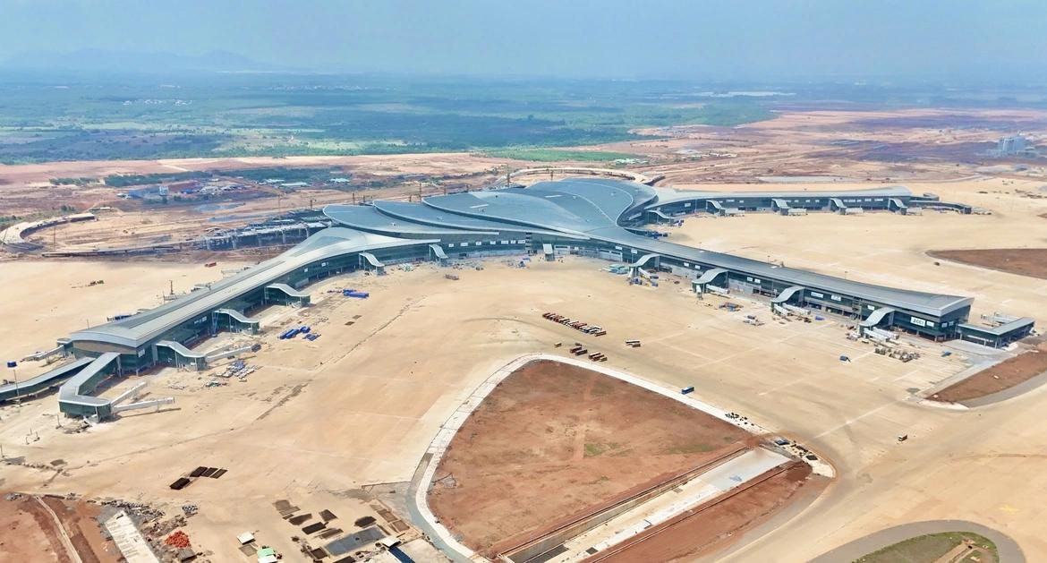 Đ&iacute;ch th&acirc;n kiểm tra dự &aacute;n th&agrave;nh phần 4 s&acirc;n bay Long Th&agrave;nh, Cục trưởng Cục H&agrave;ng kh&ocirc;ng chỉ đạo gắt gao về tiến độ - Ảnh 1.