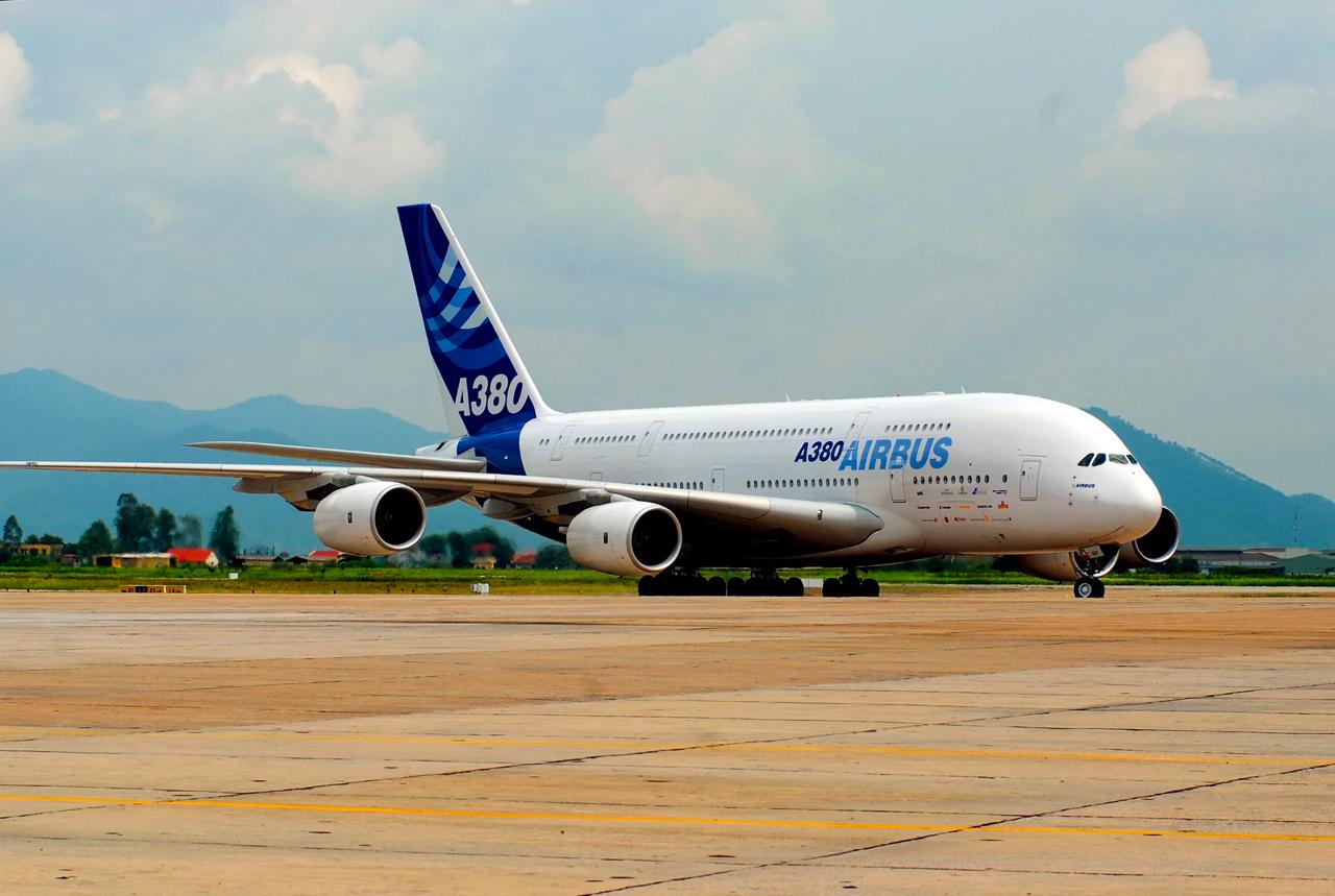 V&igrave; sao nhiều s&acirc;n bay ngại đ&oacute;n Airbus A380 d&ugrave; đ&acirc;y l&agrave; m&aacute;y bay lớn nhất thế giới? - Ảnh 9.