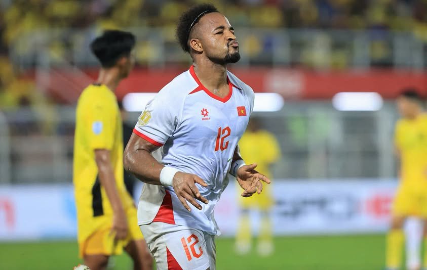 Si&ecirc;u m&aacute;y t&iacute;nh dự đo&aacute;n Việt Nam vs Malaysia: HLV Kim Sang-sik kết th&uacute;c "&aacute;m ảnh" k&eacute;o d&agrave;i 16 năm - AFF Cup - Ảnh 1.