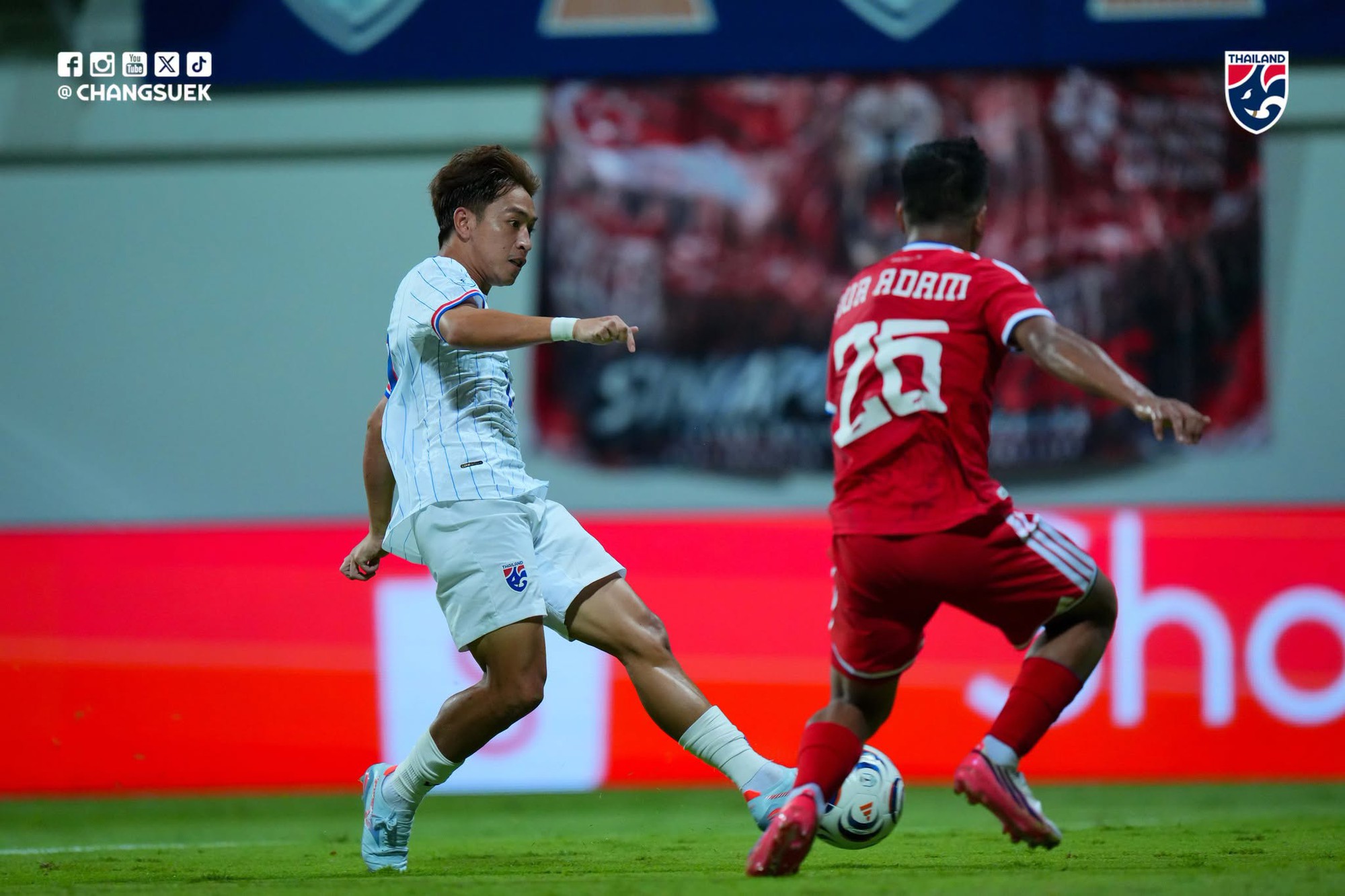 TRỰC TIẾP Thái Lan vs Singapore: Cú sốc lớn dành cho Thái Lan - AFF Cup 2026 - Ảnh 1. TRỰC TIẾP Thái Lan vs Singapore: Cú sốc lớn dành cho Thái Lan - AFF Cup 2026 - Ảnh 1.