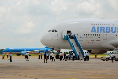 V&igrave; sao nhiều s&acirc;n bay ngại đ&oacute;n Airbus A380 d&ugrave; đ&acirc;y l&agrave; m&aacute;y bay lớn nhất thế giới? - Ảnh 19.