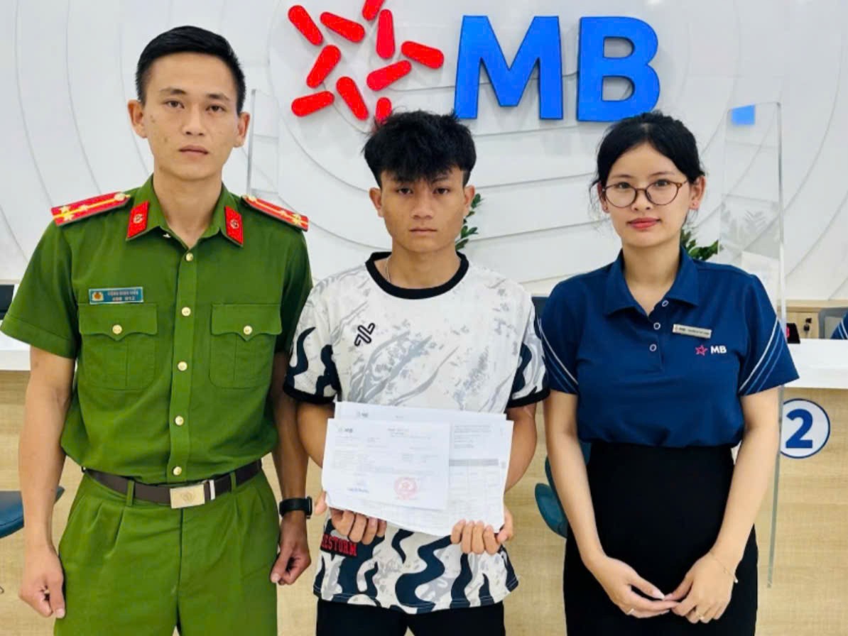 Công an các tỉnh xác minh loạt giao dịch chuyển khoản từ 10 triệu, 19 triệu đến 201 triệu... của nhiều người dân - Ảnh 3. Công an các tỉnh xác minh loạt giao dịch chuyển khoản từ 10 triệu, 19 triệu đến 201 triệu... của nhiều người dân - Ảnh 3.