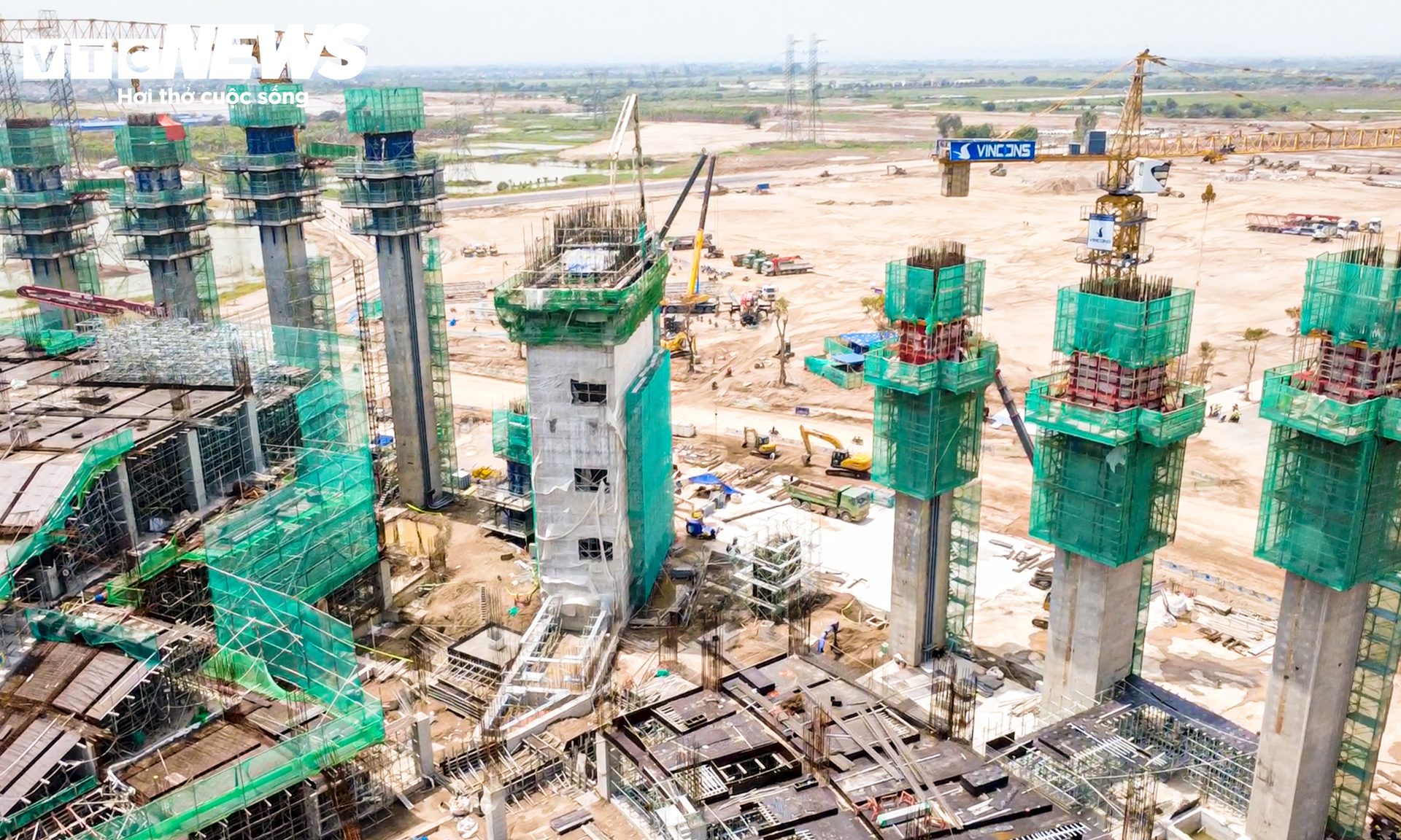 Diện mạo sân vận động VinFast - Trống Đồng sau 8 tháng thi công - Ảnh 5.