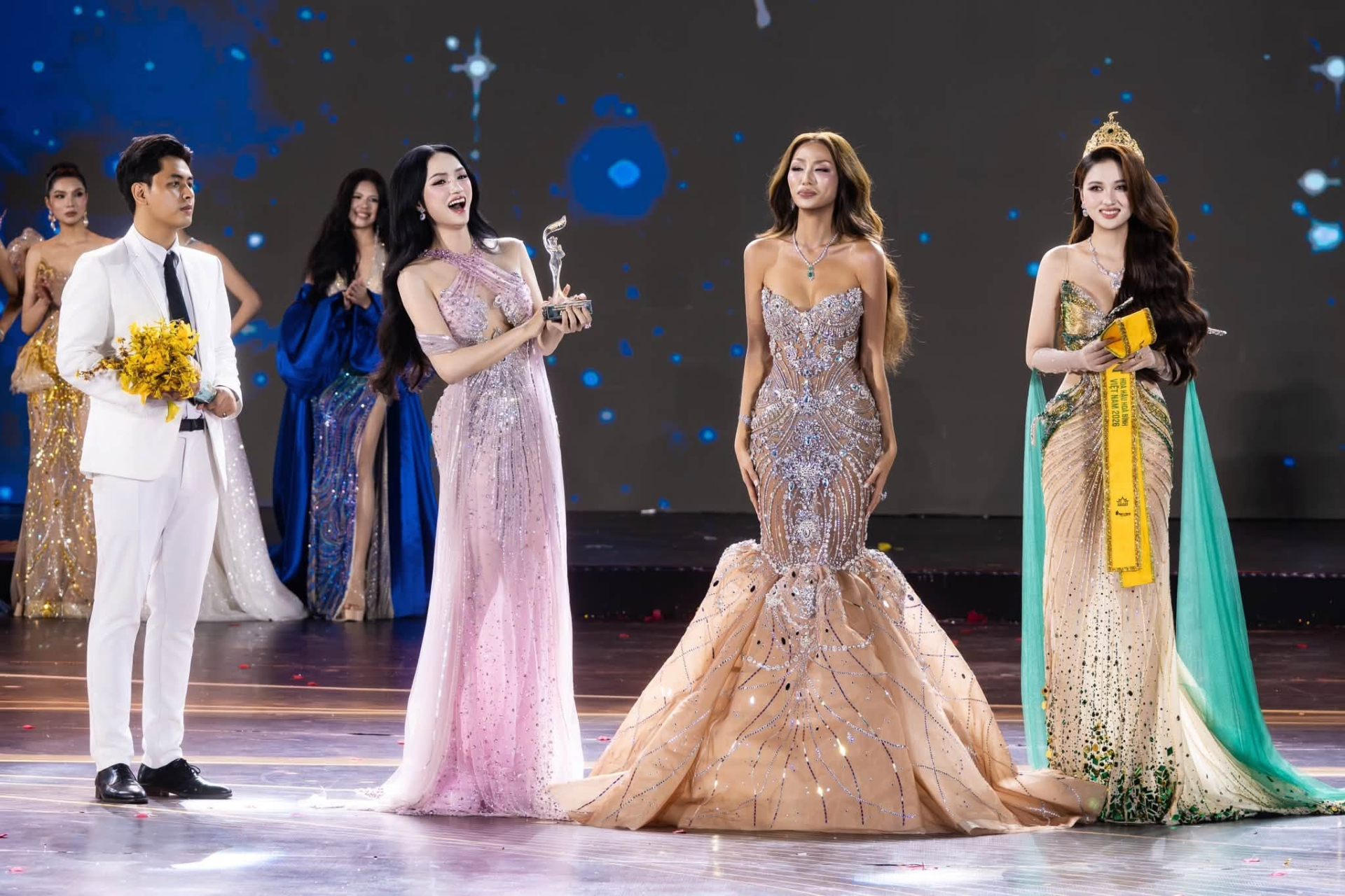 Drama chưa dứt: Bị chỉ tr&iacute;ch sau chung kết Miss Grand Vietnam, Hương Giang l&ecirc;n tiếng về kết quả của T&acirc;n Hoa hậu- Ảnh 1.