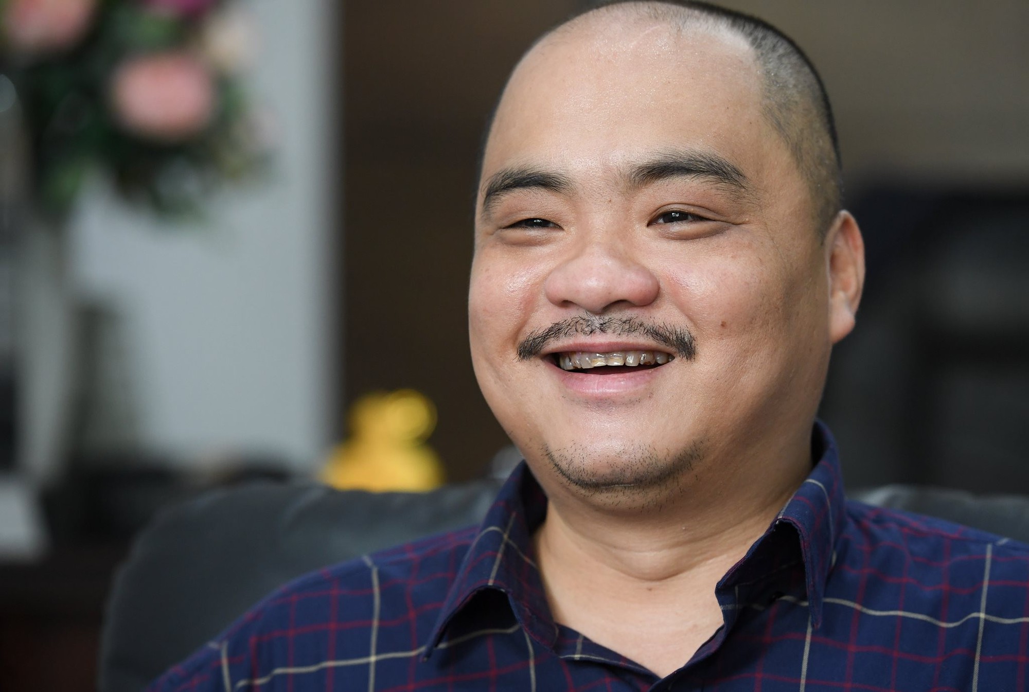 Người đ&agrave;n &ocirc;ng trở th&agrave;nh chủ tịch c&ocirc;ng ty b&aacute;n nhiều xe Mẹc nhất Việt Nam - Ảnh 1.