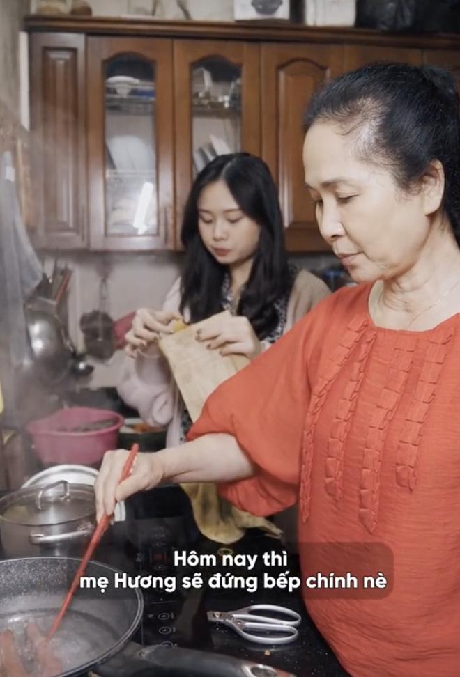 NSND Lan Hương v&agrave; con d&acirc;u ăn &ldquo;b&aacute;nh dẻo thị phi&rdquo; bất ngờ gặp chuyện thị phi ngay tr&ecirc;n s&oacute;ng, phải l&ecirc;n tiếng- Ảnh 9.
