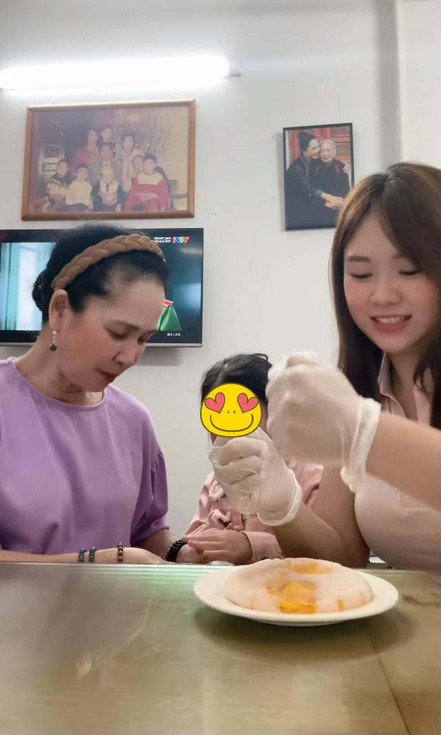NSND Lan Hương v&agrave; con d&acirc;u ăn &ldquo;b&aacute;nh dẻo thị phi&rdquo; bất ngờ gặp chuyện thị phi ngay tr&ecirc;n s&oacute;ng, phải l&ecirc;n tiếng- Ảnh 2.