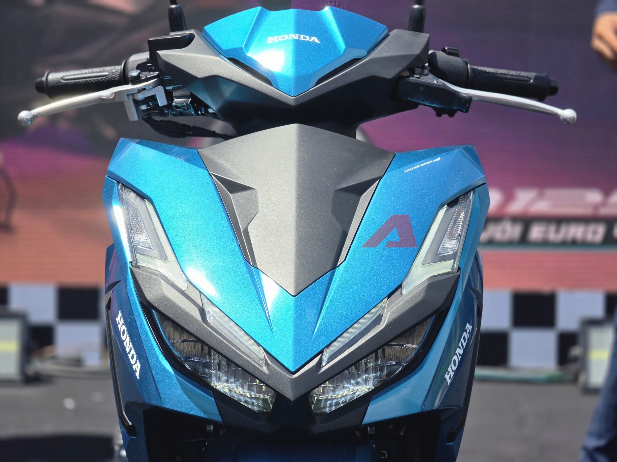 Honda Vario 2027 chốt giá từ 42,7 triệu đồng: Thêm bản ghi-đông trần như mô tô, nhập khẩu Indonesia đúng ý dân chơi Việt, sẵn xe giao trong vài ngày nữa - Ảnh 10.