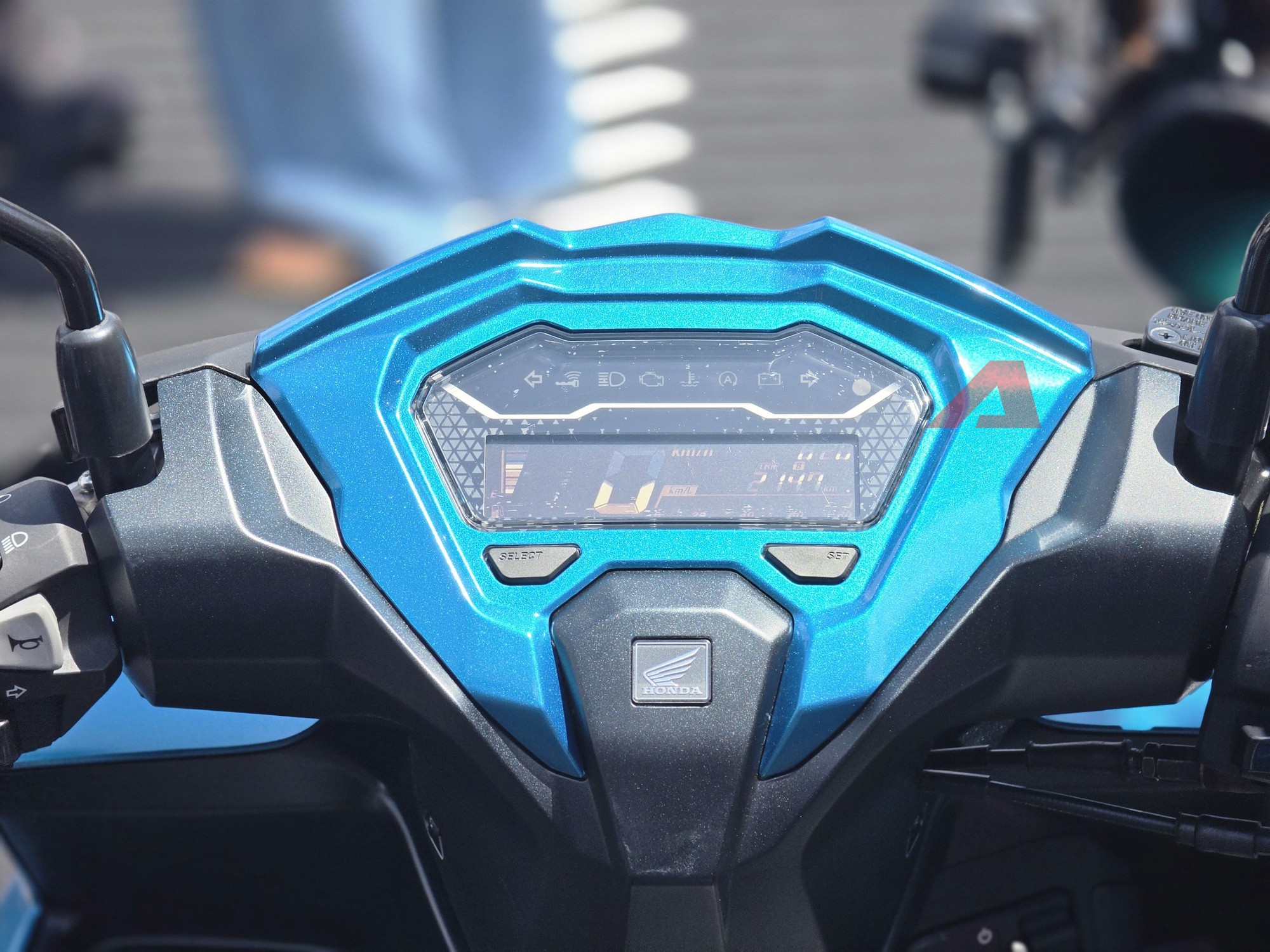 Honda Vario 2027 chốt giá từ 42,7 triệu đồng: Thêm bản ghi-đông trần như mô tô, nhập khẩu Indonesia đúng ý dân chơi Việt, sẵn xe giao trong vài ngày nữa - Ảnh 4.