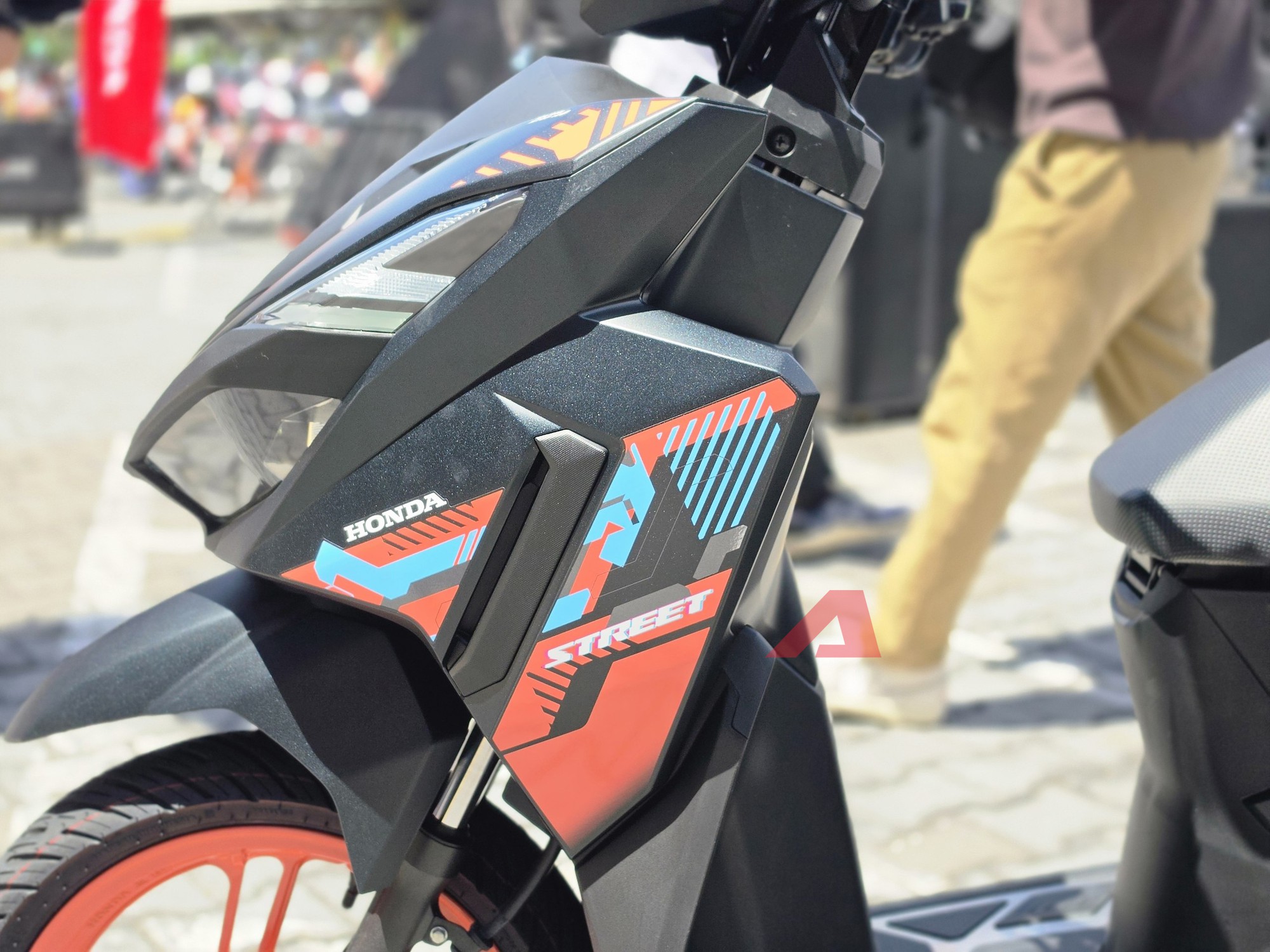 Honda Vario 2027 chốt giá từ 42,7 triệu đồng: Thêm bản ghi-đông trần như mô tô, nhập khẩu Indonesia đúng ý dân chơi Việt, sẵn xe giao trong vài ngày nữa - Ảnh 8.