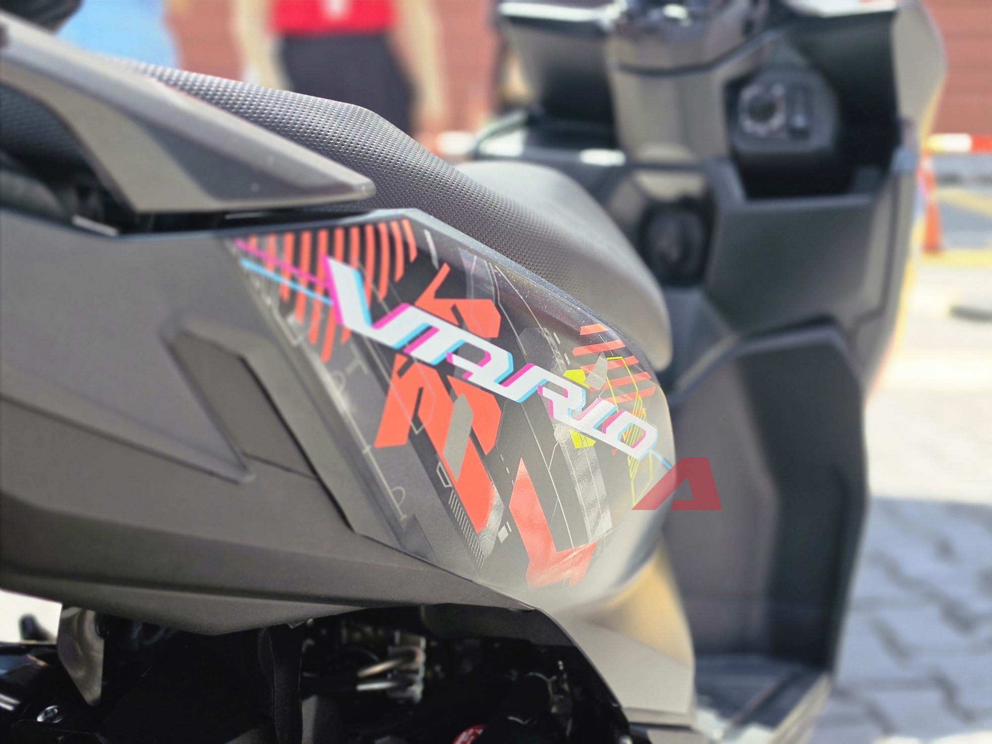 Honda Vario 2027 chốt giá từ 42,7 triệu đồng: Thêm bản ghi-đông trần như mô tô, nhập khẩu Indonesia đúng ý dân chơi Việt, sẵn xe giao trong vài ngày nữa - Ảnh 9.
