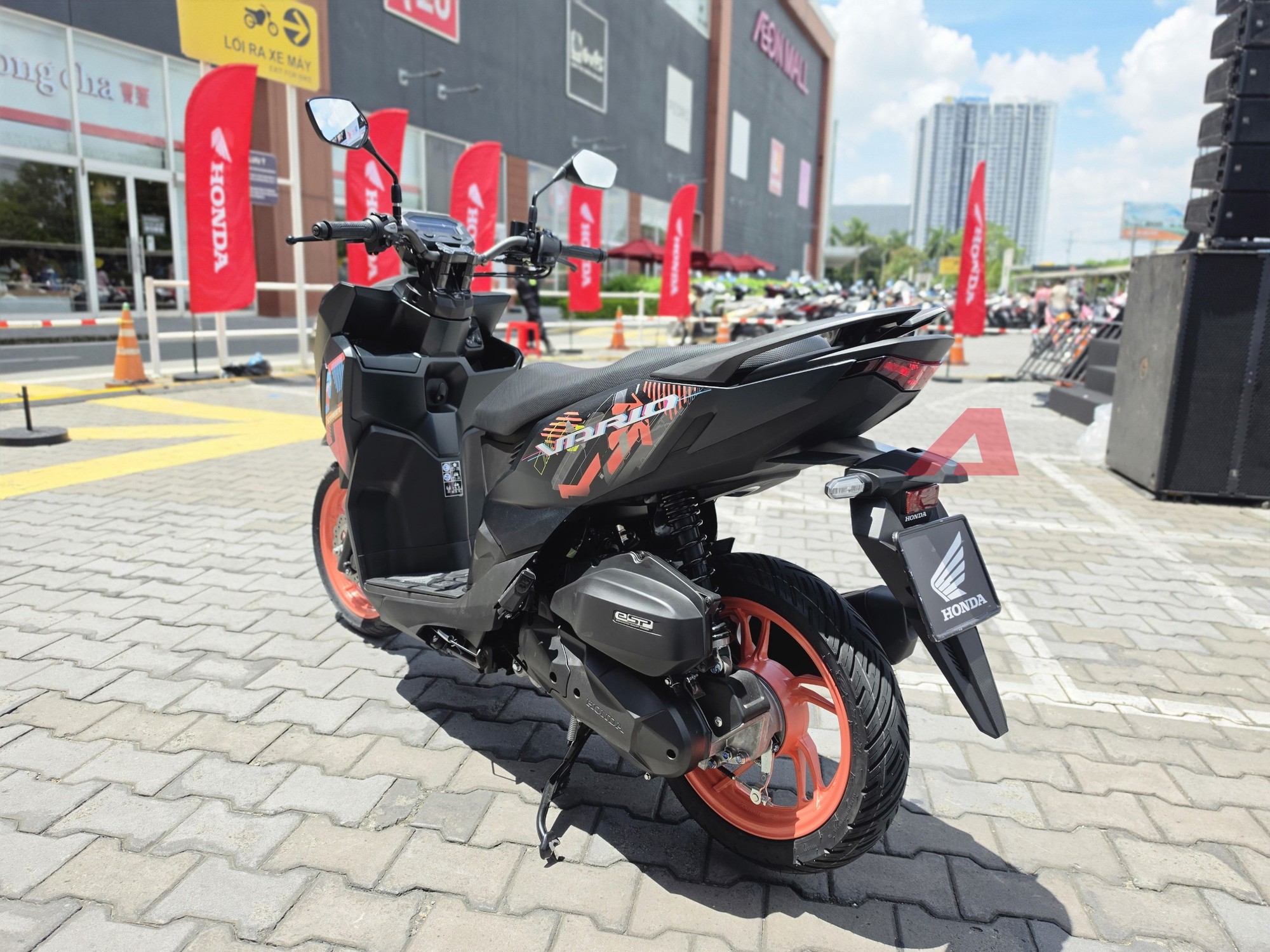 Honda Vario 2027 chốt giá từ 42,7 triệu đồng: Thêm bản ghi-đông trần như mô tô, nhập khẩu Indonesia đúng ý dân chơi Việt, sẵn xe giao trong vài ngày nữa - Ảnh 7.