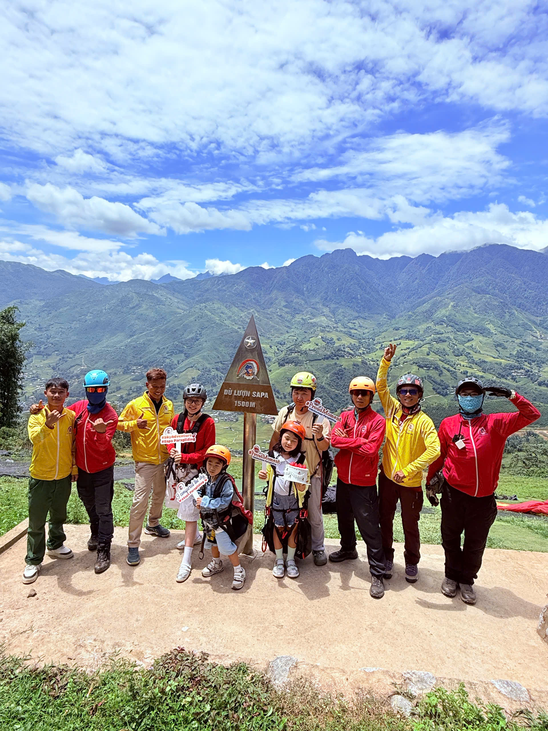 2,19 triệu cho 15 ph&uacute;t bay d&ugrave; lượn ngắm m&ugrave;a v&agrave;ng Sapa đẹp như tranh - Ảnh 4.