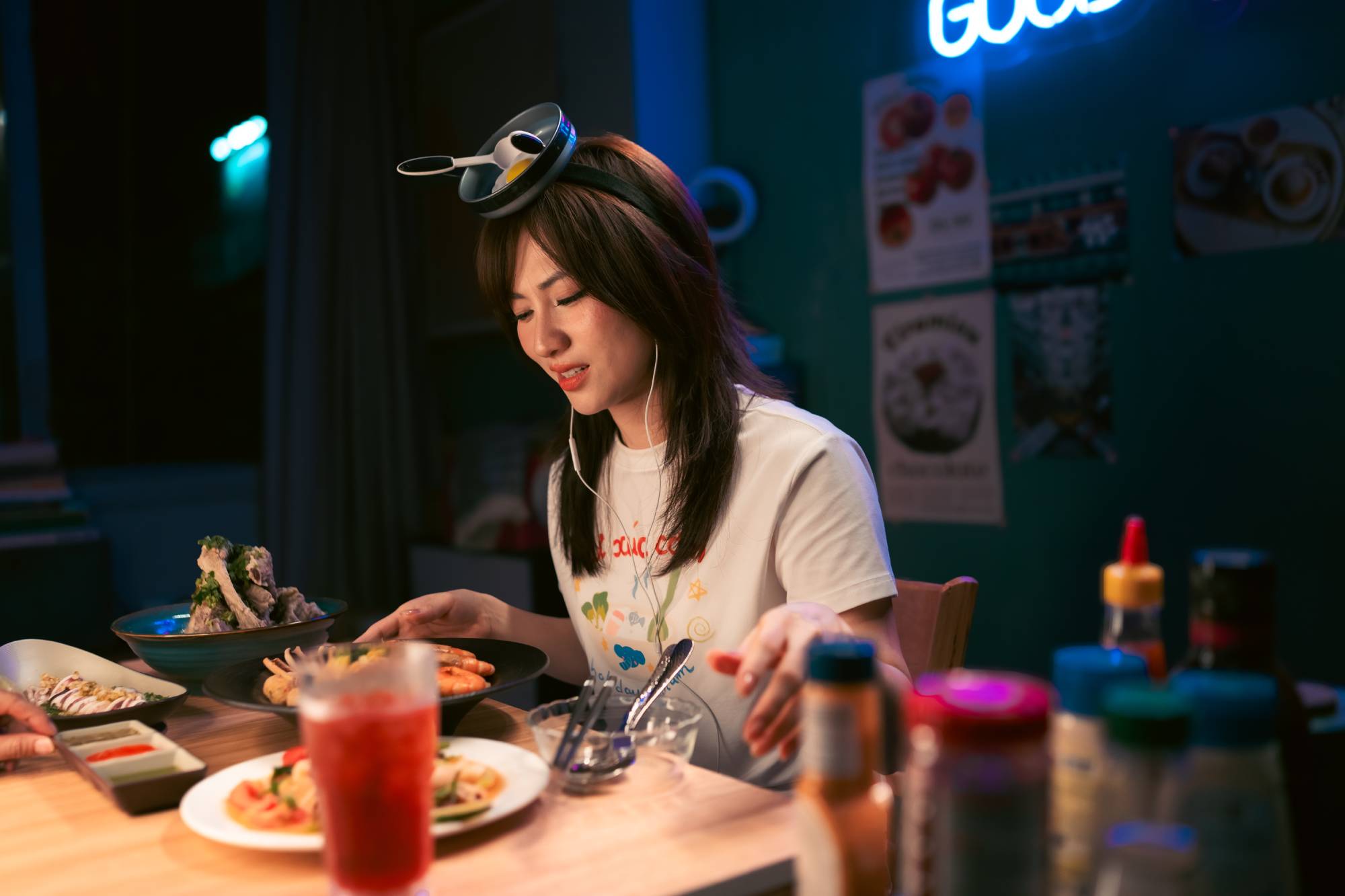 Hồng Đào xót xa khi tát Phương Anh Đào: Hồng Đào xót xa khi tát Phương Anh Đào:
