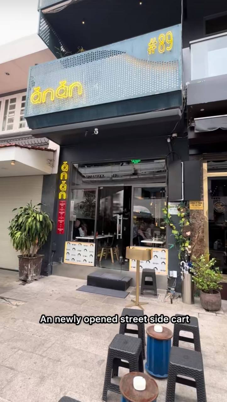 Kh&aacute;ch T&acirc;y b&igrave;nh chọn b&aacute;nh m&igrave; đắt nhất Việt Nam - Ảnh 10.