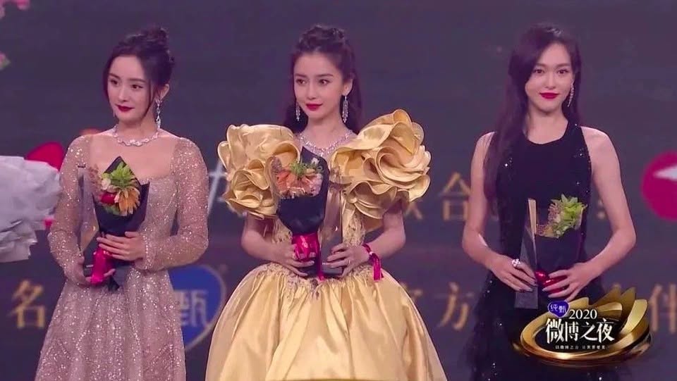 Hé lộ nguyên nhân khiến cặp bạn thân nổi tiếng nhất Cbiz cạch mặt, làm cho Địch Lệ Nhiệt Ba bị oan suốt 10 năm - Ảnh 6.