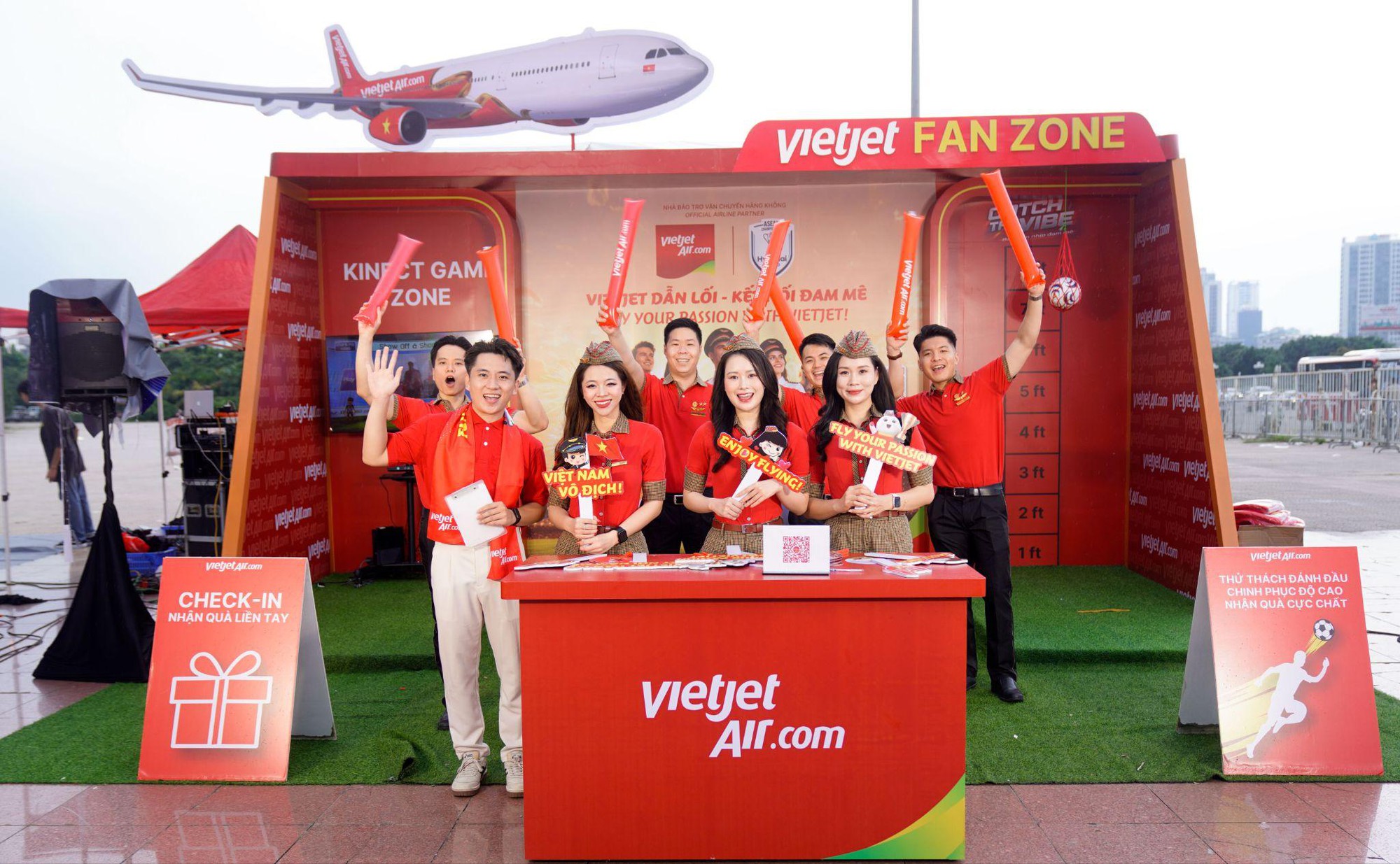 Sẵn sàng lên đường, hòa mình vào trận cầu quyết định ngôi vương ASEAN Cup - Ảnh 2. Sẵn sàng lên đường, hòa mình vào trận cầu quyết định ngôi vương ASEAN Cup - Ảnh 2.