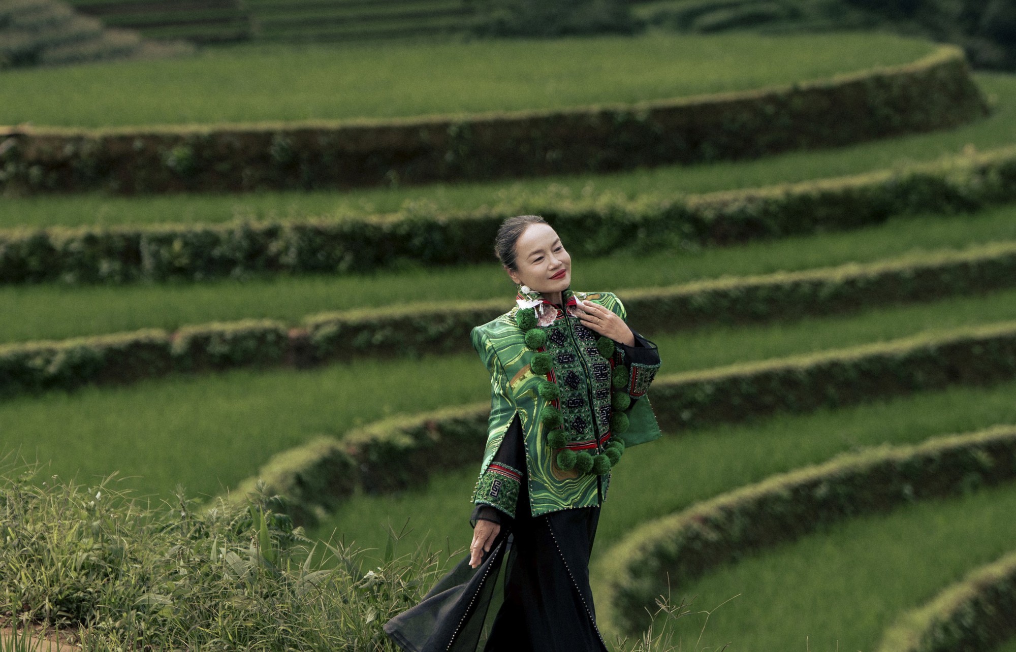 Cao Minh Tiến đưa Thu Quỳnh, Minh Cúc lên Mù Cang Chải trình diễn thời trang - Ảnh 4.