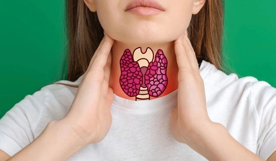 Tuyến giáp rất ghét bạn làm 5 việc này, bạn đang mắc bao nhiêu cái? - Ảnh 1.