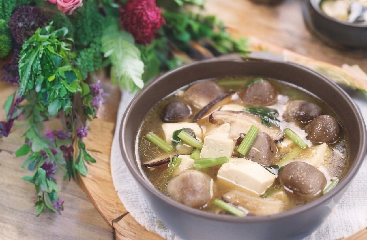 Nếu chỉ số mỡ m&aacute;u v&agrave; cholesterol của bạn cao, đ&acirc;y l&agrave; 4 m&oacute;n đơn giản c&oacute; thể ăn 2 hoặc 3 lần trong tuần - Ảnh 2.