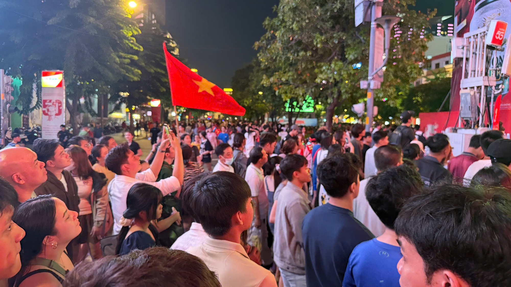 Quá đã: Quang Hải, Hai Long khiến cổ động viên Việt Nam hài lòng! - Ảnh 25.