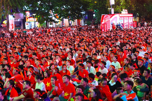 Quá đã: Quang Hải, Hai Long khiến cổ động viên Việt Nam hài lòng! - Ảnh 18.