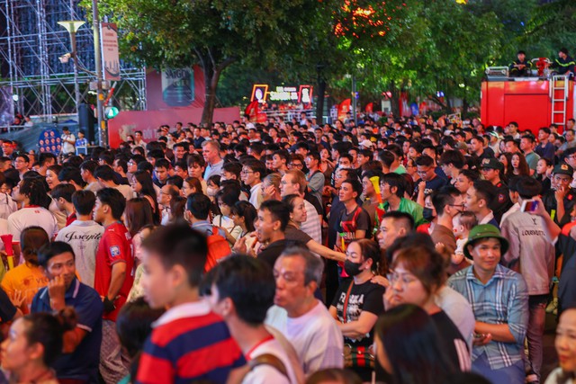 Quá đã: Quang Hải, Hai Long khiến cổ động viên Việt Nam hài lòng! - Ảnh 21.