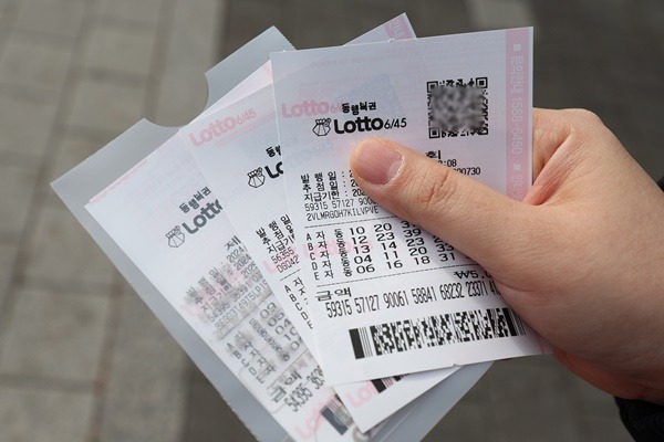 Nh&acirc;n vi&ecirc;n văn ph&ograve;ng tr&uacute;ng số 9,2 tỷ đồng khi đang chạy deadline - Ảnh 1.