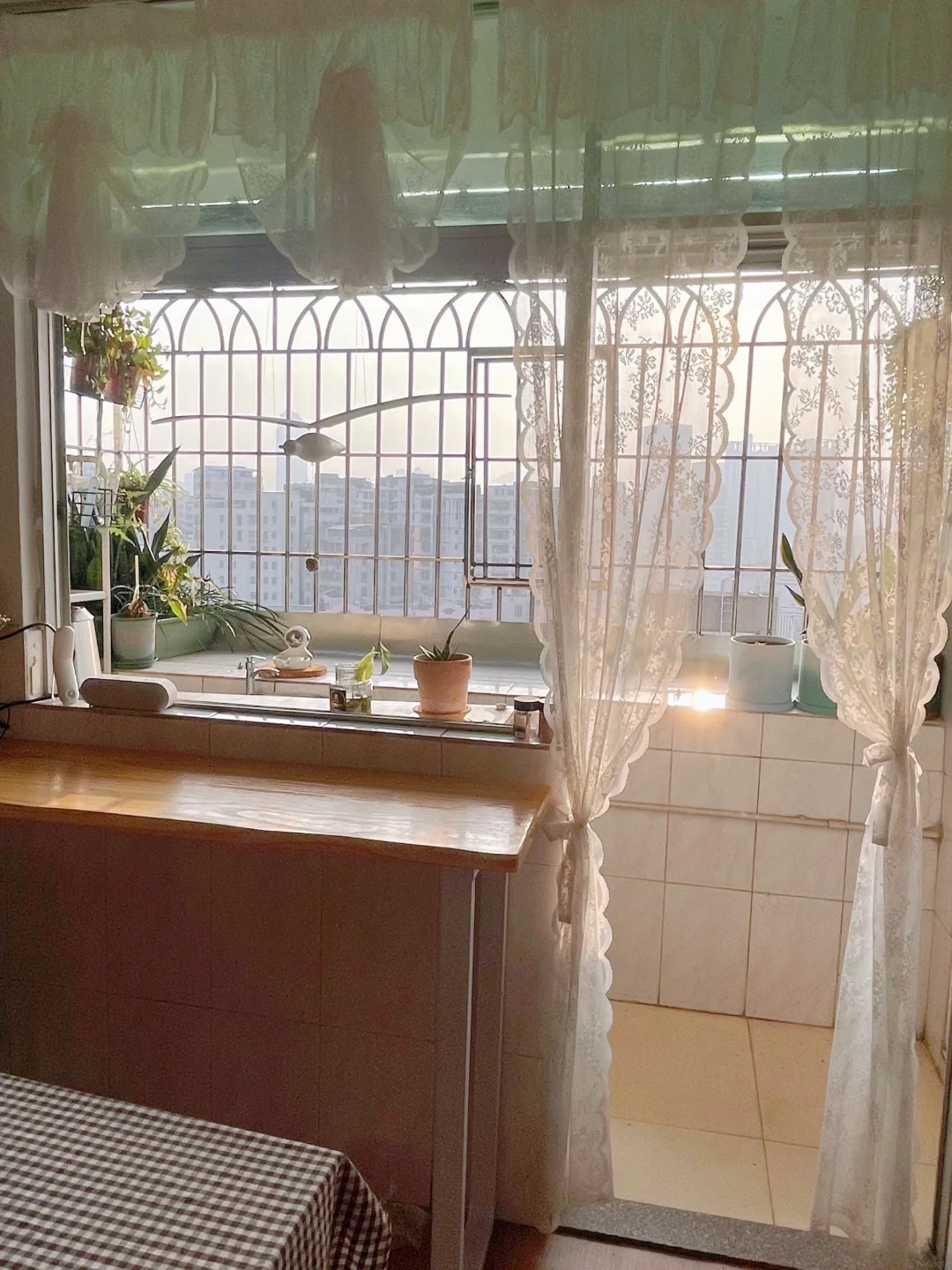 Vợ chồng lương 116 triệu/tháng sống trong nhà 40m2 ở tầng 9 không có thang máy - Ảnh 9.