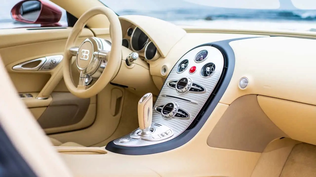 Chủ Bugatti Veyron cũ kh&ocirc;ng cần lo lắng: Xe 20 năm tuổi nhưng h&atilde;ng sẵn s&agrave;ng 't&acirc;n trang' lại như xuất xưởng, miễn l&agrave; c&oacute; đủ tiền - Ảnh 8.