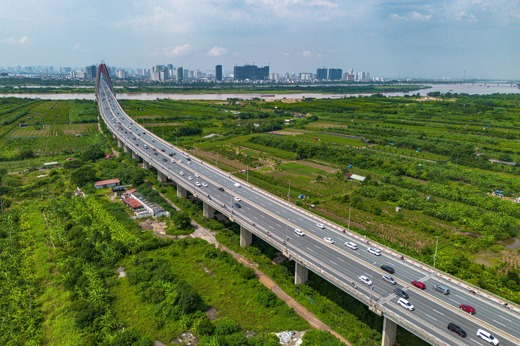 To&agrave;n cảnh khu đất ven s&ocirc;ng Hồng, nơi c&oacute; thể x&acirc;y th&aacute;p đ&ocirc;i nhiều tầng nhất thế giới, diện t&iacute;ch s&agrave;n gấp hơn 2 lần Burj Khalifa - Ảnh 10.