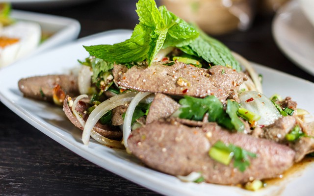 Tin rằng “ăn gì bổ nấy”, người đàn ông ăn gan lợn mỗi ngày, nửa năm sau nhận kết quả khám bệnh giật mình - Ảnh 2.