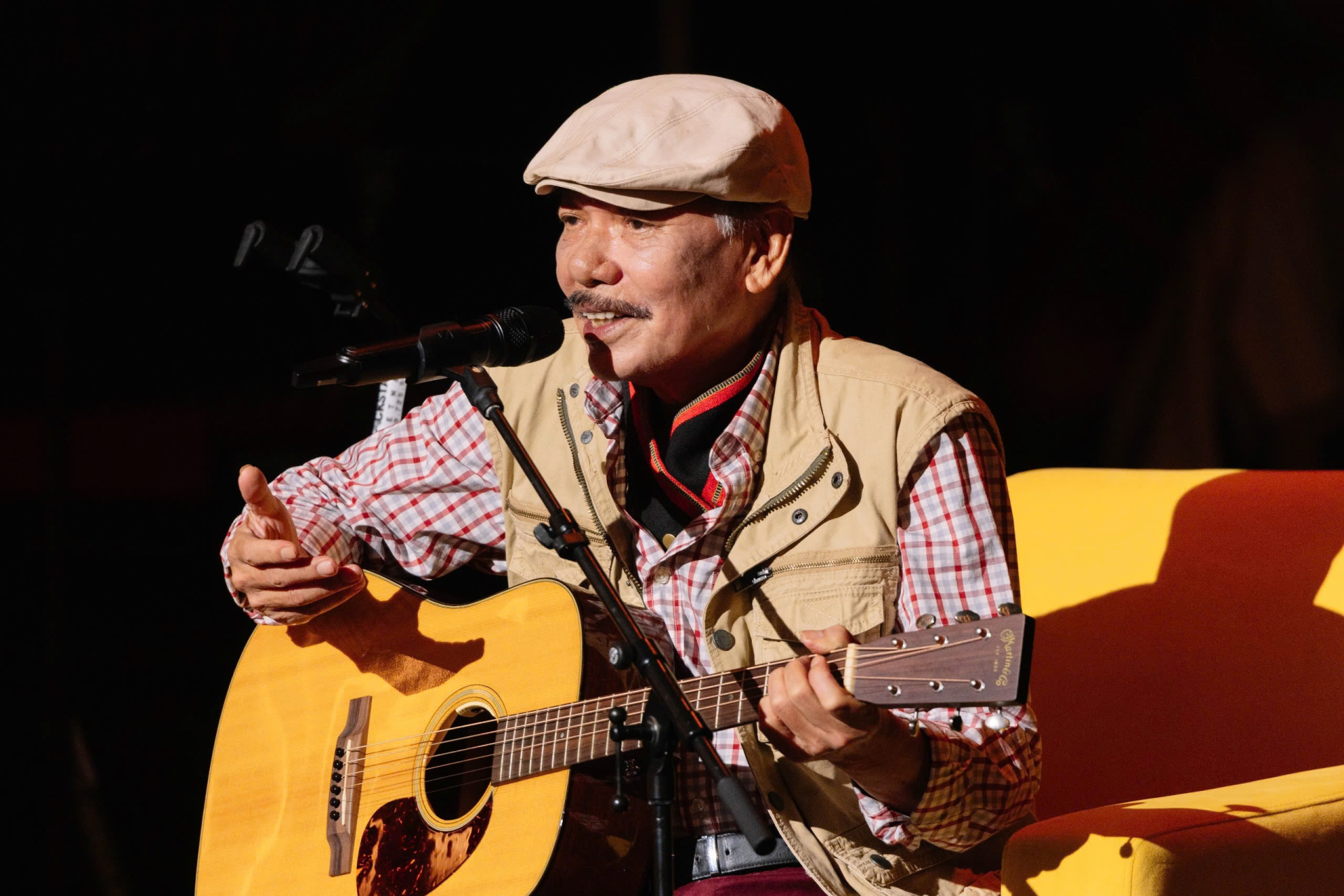&ldquo;Anh Trịnh C&ocirc;ng Sơn n&oacute;i với t&ocirc;i: Tiến &agrave;, m&igrave;nh gi&agrave; qu&aacute; rồi, kh&ocirc;ng n&ecirc;n l&ecirc;n s&acirc;n khấu nữa&rdquo; - Ảnh 2.