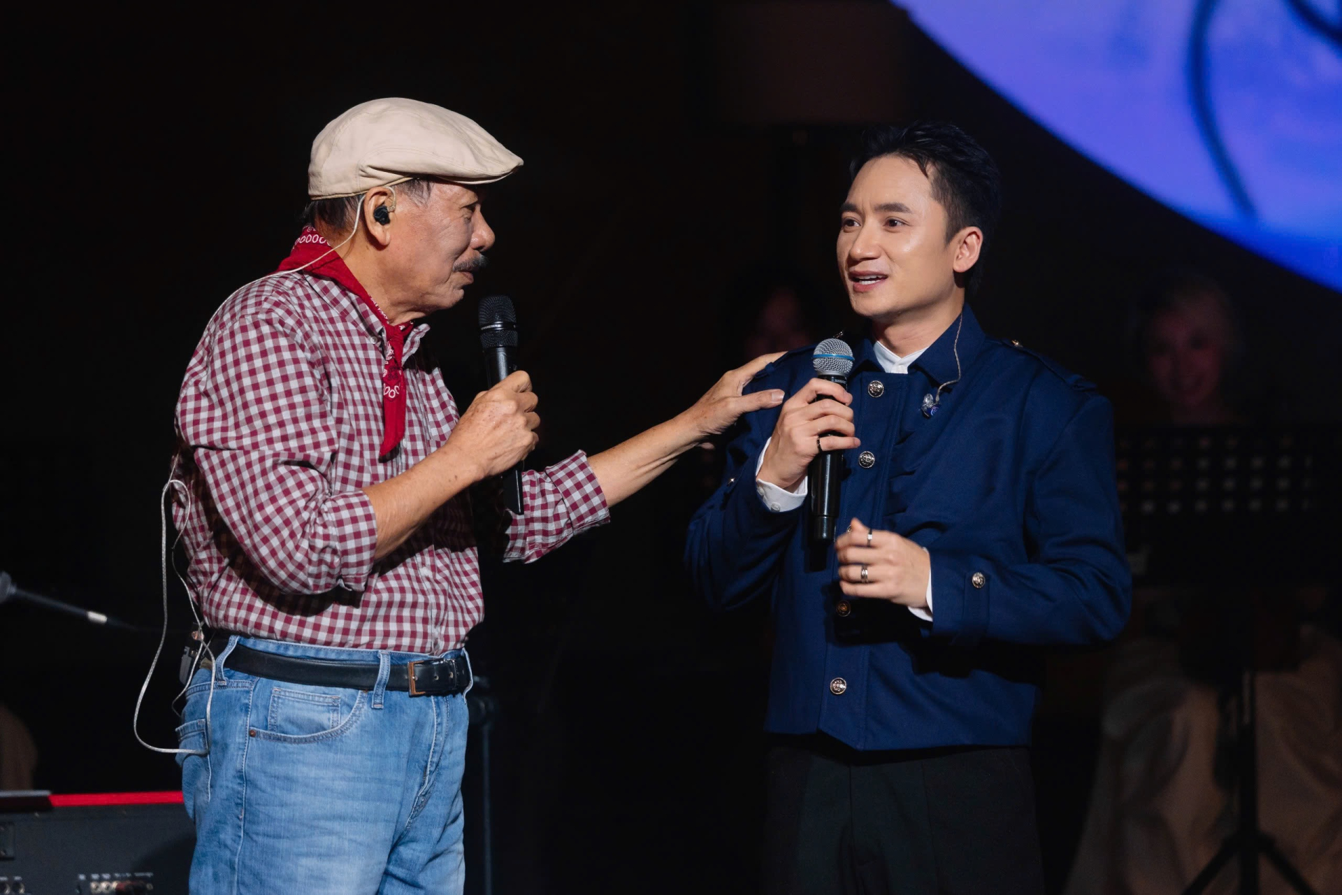 &ldquo;Anh Trịnh C&ocirc;ng Sơn n&oacute;i với t&ocirc;i: Tiến &agrave;, m&igrave;nh gi&agrave; qu&aacute; rồi, kh&ocirc;ng n&ecirc;n l&ecirc;n s&acirc;n khấu nữa&rdquo; - Ảnh 6.