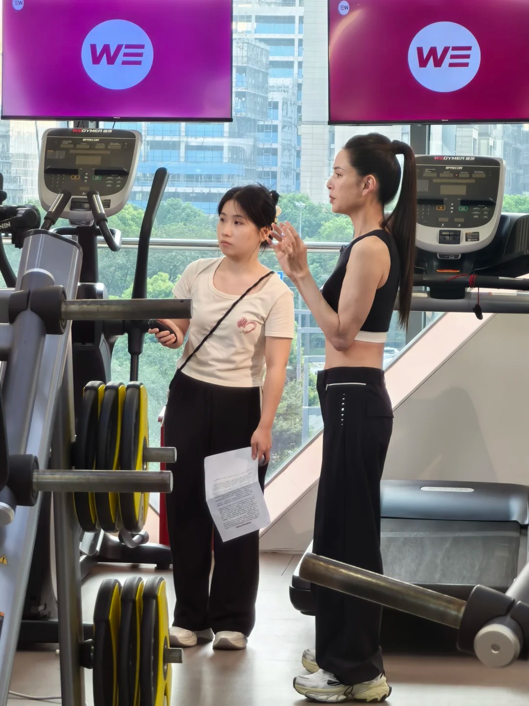 "Tiểu Long Nữ" Lý Nhược Đồng làm gì mà nhan sắc lại trở nên phi lý thế này?- Ảnh 6.