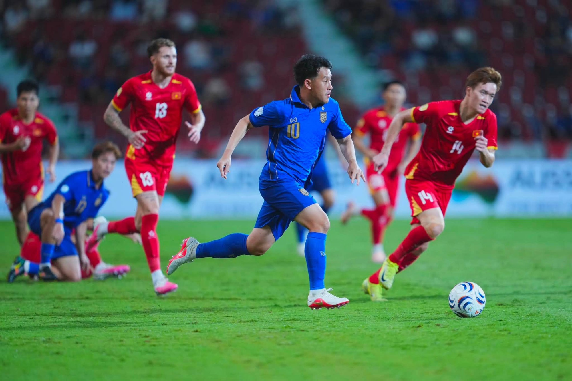 Si&ecirc;u m&aacute;y t&iacute;nh dự đo&aacute;n Việt Nam vs Th&aacute;i Lan: "Bức tường th&eacute;p" giữ c&uacute;p v&ocirc; địch ở lại s&acirc;n Mỹ Đ&igrave;nh - Ảnh 1.