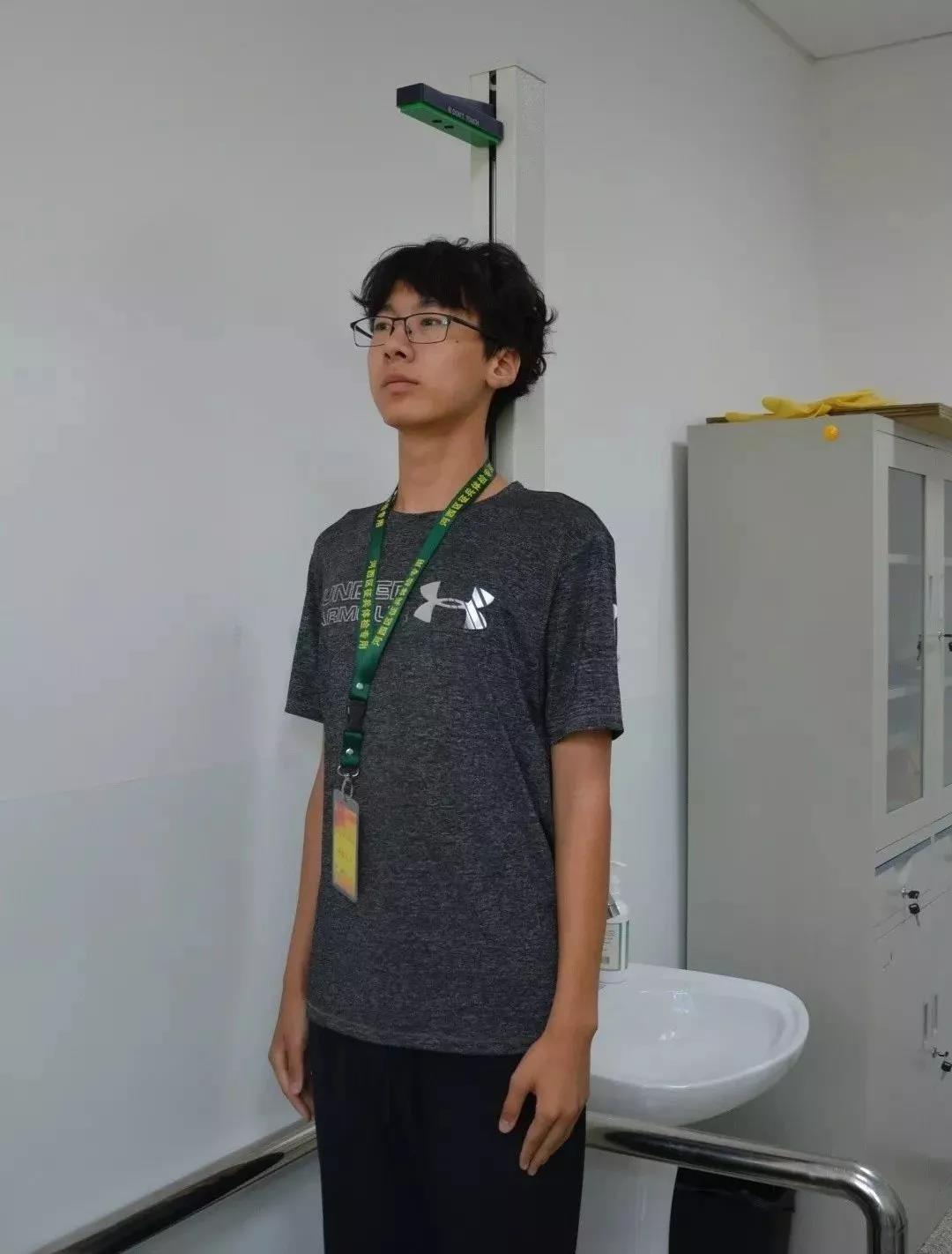Khám tuyển quân ở Trung Quốc: Tiêu chuẩn kiểm tra mùi cơ thể - Ảnh 3. Khám tuyển quân ở Trung Quốc: Tiêu chuẩn kiểm tra mùi cơ thể - Ảnh 3.