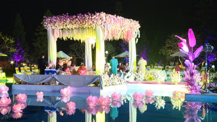 1 h&ograve;n đảo được tỷ ph&uacute; Phạm Nhật Vượng "chăm s&oacute;c" suốt hơn 12 năm: Từng hoang vắng, nhiều cỏ dại, c&aacute;ch bờ chưa đầy 1km, nay cực nổi bật ở tỉnh gi&agrave;u c&oacute; bậc nhất Việt Nam - Ảnh 6.