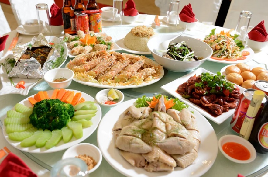Chị chồng xây nhà tiền tỷ, tôi không đến tân gia liền bị cả họ mắng hỗn láo, chẳng ai biết 6 năm nay chị đã dối gạt thế nào - Ảnh 1.