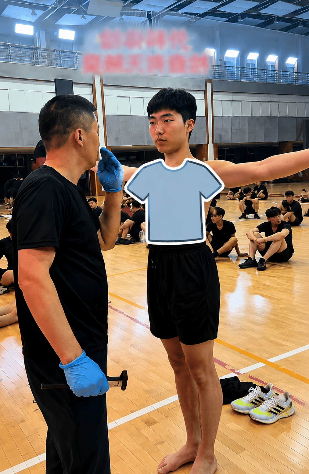 Khám tuyển quân ở Trung Quốc: Tiêu chuẩn kiểm tra mùi cơ thể - Ảnh 1. Khám tuyển quân ở Trung Quốc: Tiêu chuẩn kiểm tra mùi cơ thể - Ảnh 1.