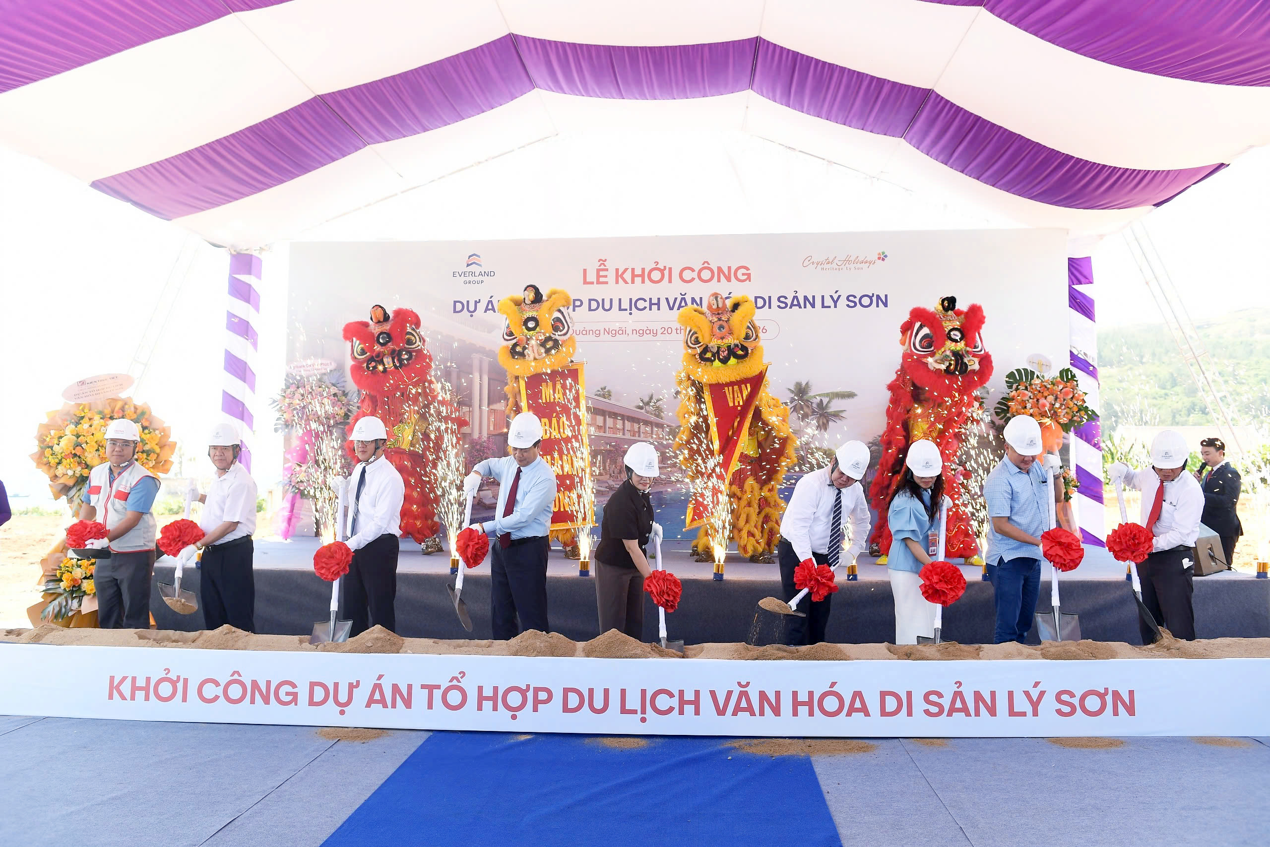 Đảo Việt Nam duy nhất sở hữu 10 miệng núi lửa đã tắt cùng 1 hồ nước độc đáo: Đang xây công trình đặc biệt - Ảnh 1.