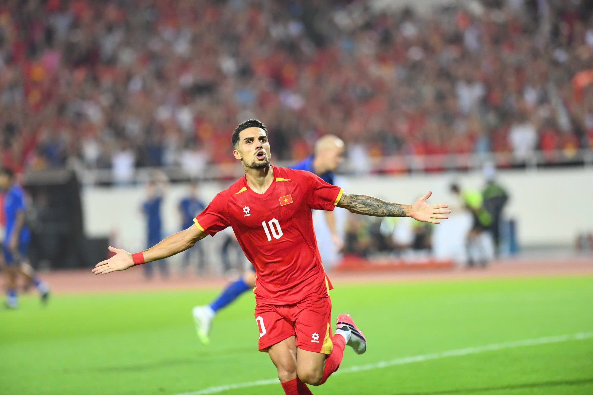 HLV Kim Sang - sik tự h&agrave;o nhận danh hiệu &ldquo; King &rdquo; sau chức v&ocirc; địch AFF Cup 2026 - Ảnh 2.